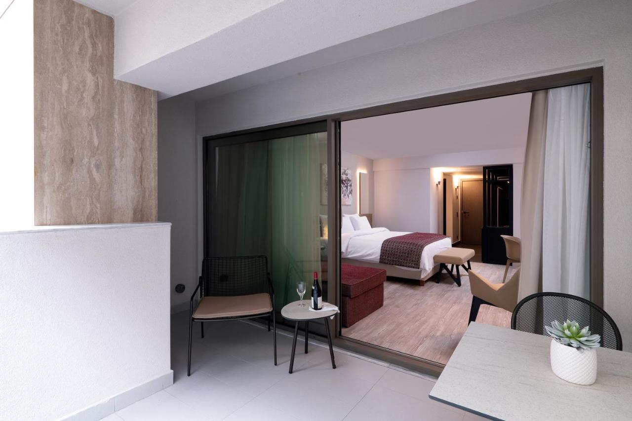 S Hotel Boutique Thessaloníki Luaran gambar Deluxe Room with Balcony