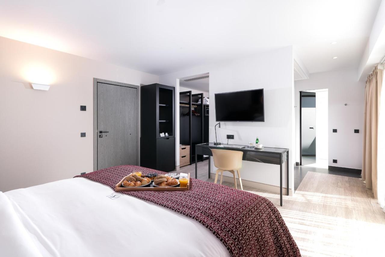 S Hotel Boutique Thessaloníki Luaran gambar A room at the hotel