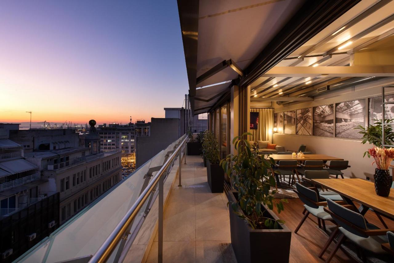 S Hotel Boutique Thessaloníki Luaran gambar The rooftop bar at the hotel
